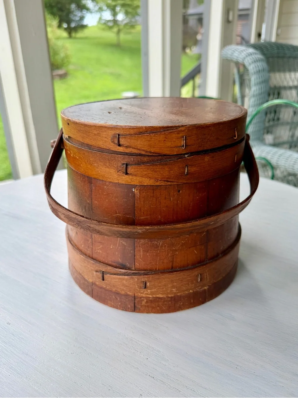 ANTIQUE WOODEN SEWING FIRKIN WITH STAVED BODY & OVERLAPPING FINGER JOINT BANDS